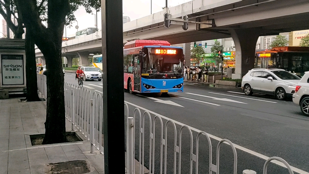 广州80路红炸弹