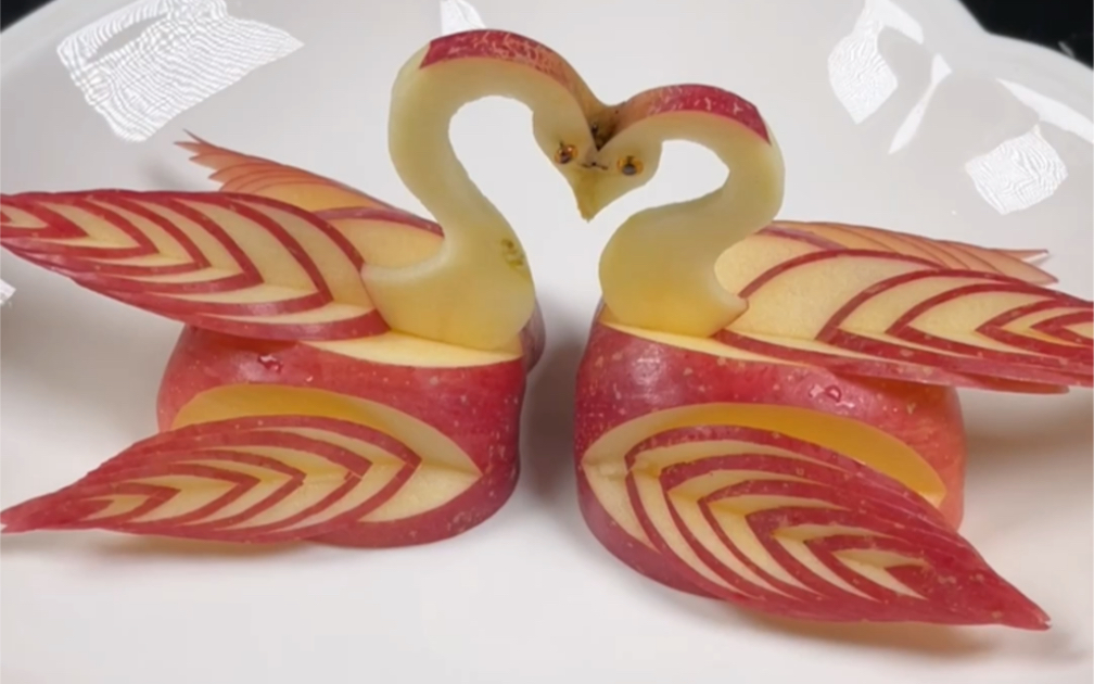 苹果天鹅水果拼盘寓意图片