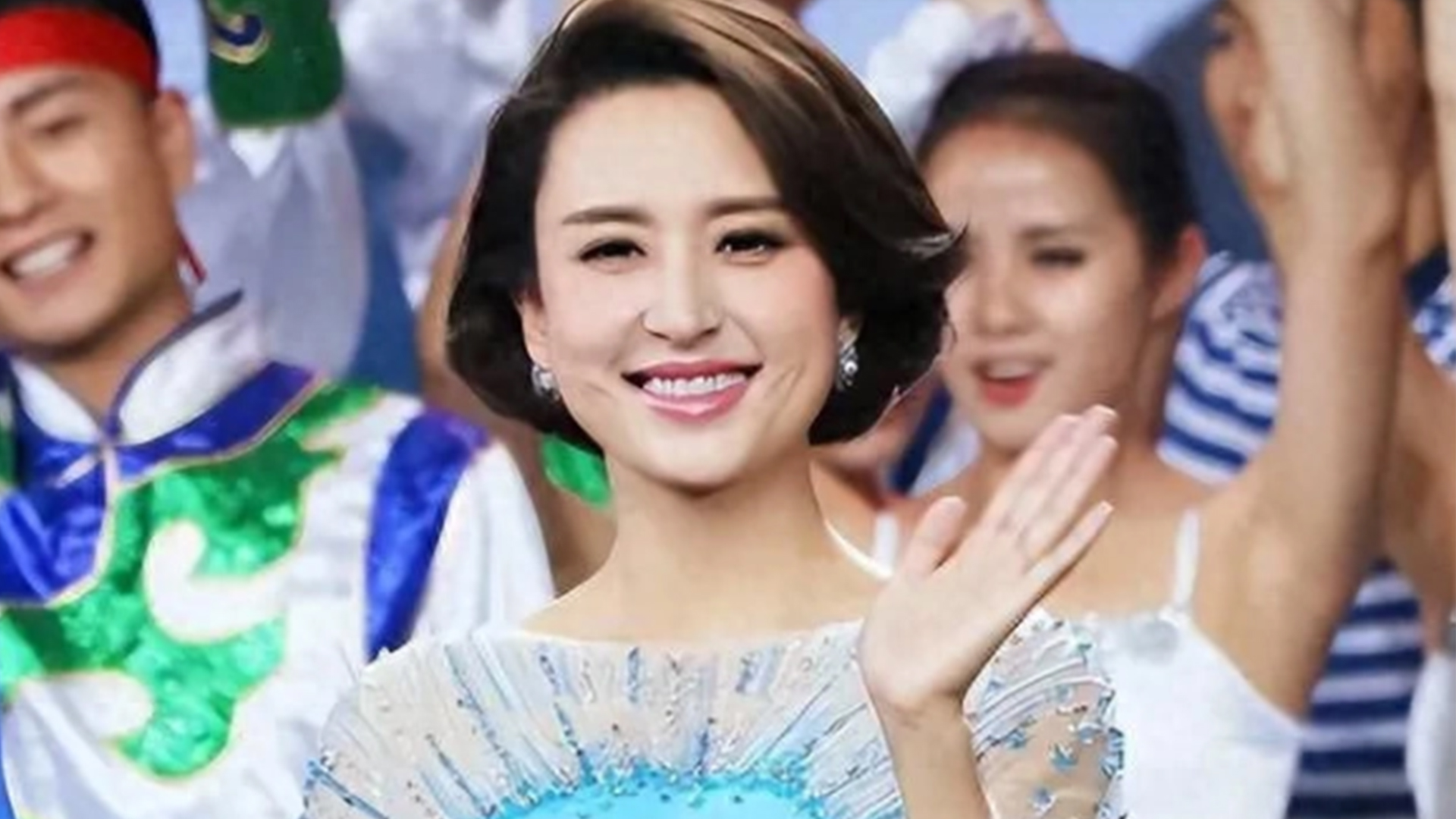 央视主持人张蕾转行当网红,离职原因曝光,直言发展受限遇瓶颈