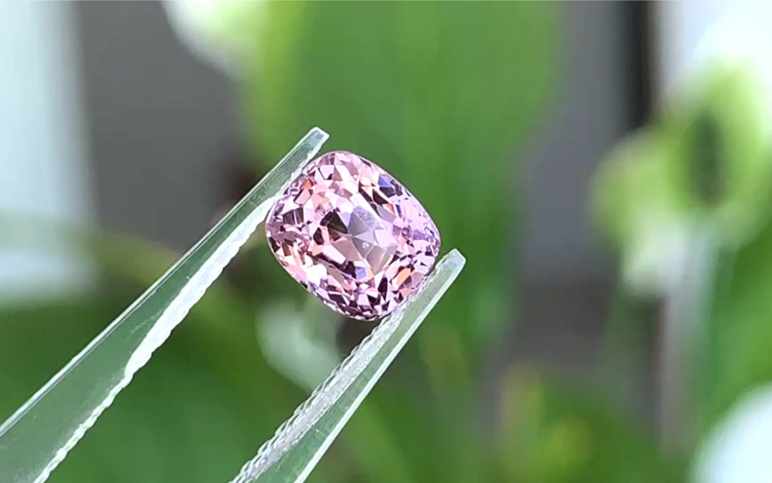 天然金属粉色尖晶石,绝美色