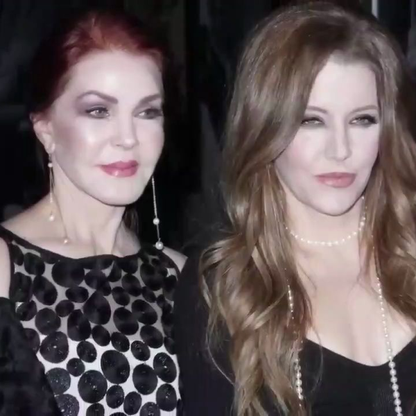 Riley Keough se abre pela 1ª vez sobre briga judicial com a avó Priscilla  Presley