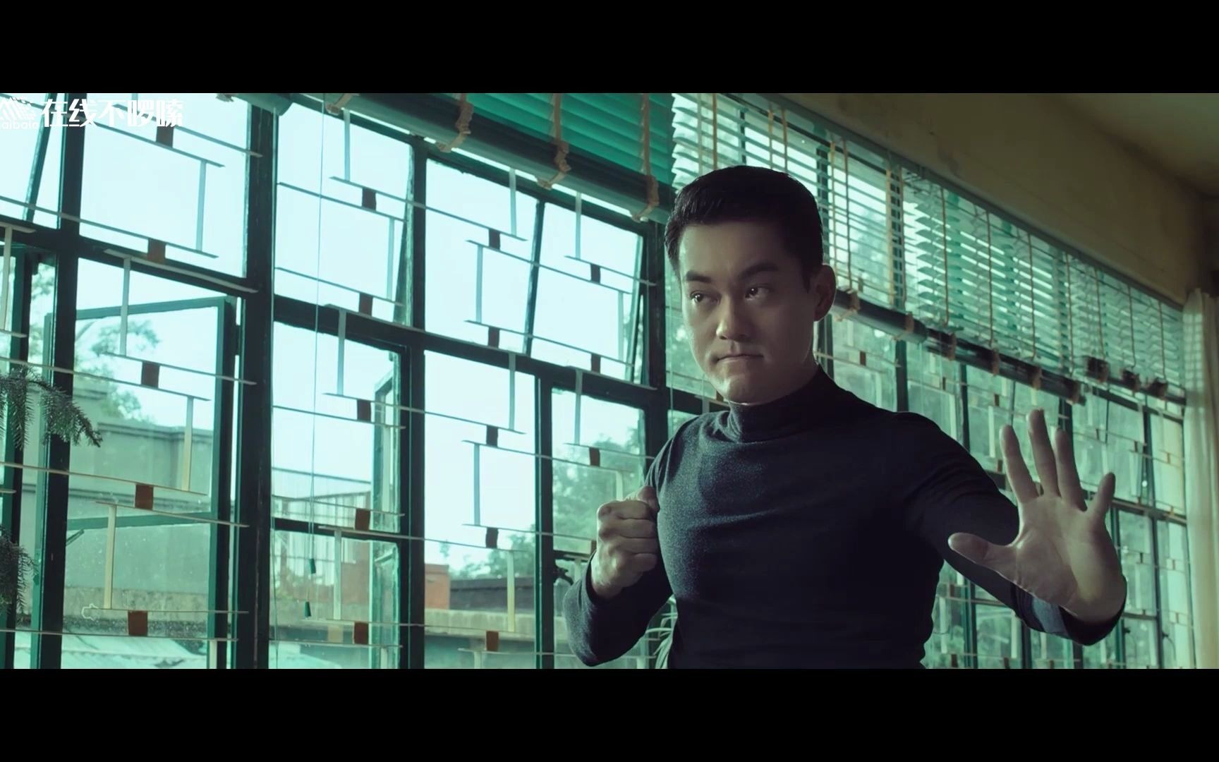 叶问3李小龙觉得自己速度很快为什么叶问一言不发去开门呢