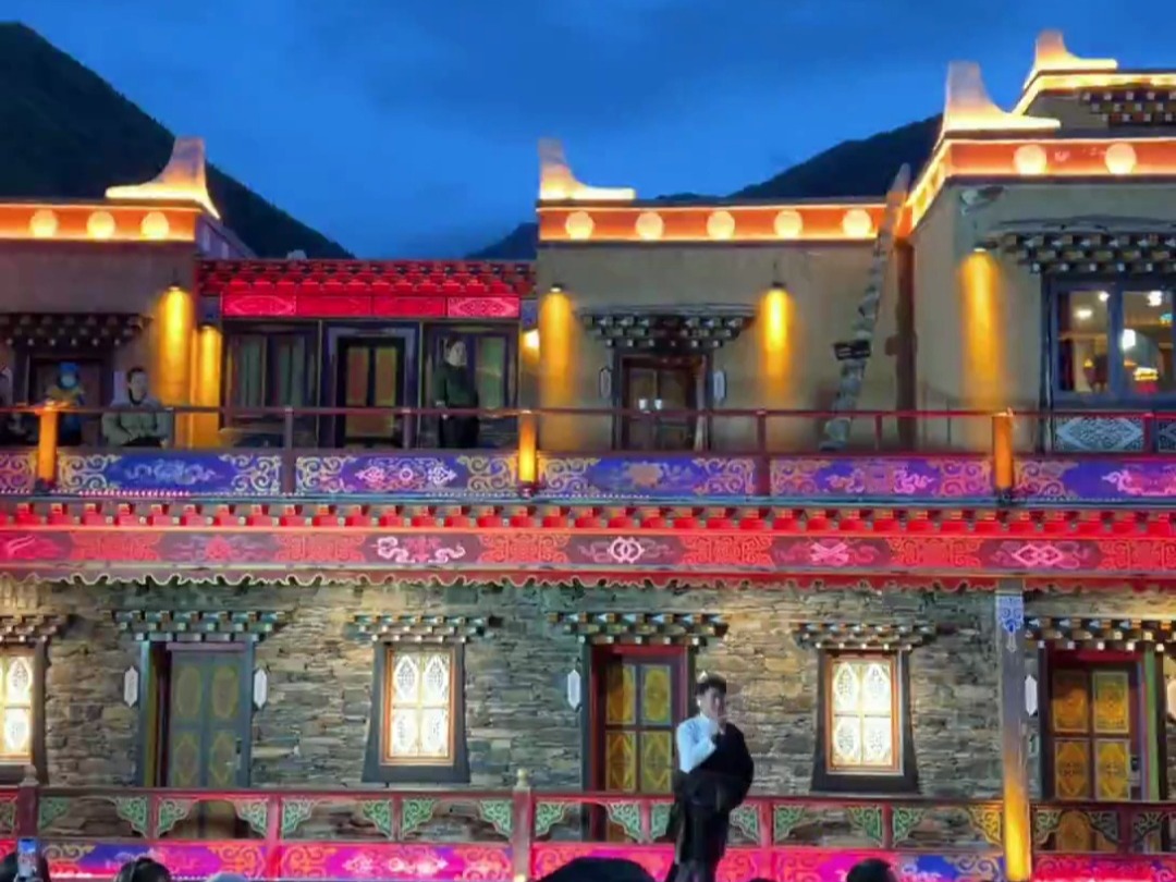 四姑娘山嘉绒倾城民宿歌舞节目2024年6月12日(2)