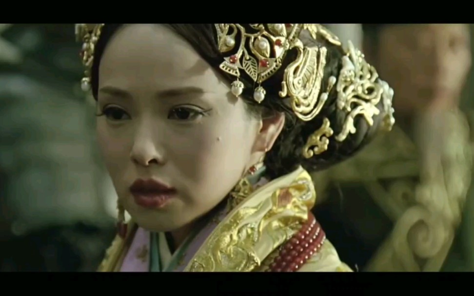 伏皇后暗杀曹操失败,被曹丕亲手杀死,汉献帝一句话也不说_哔哩哔哩