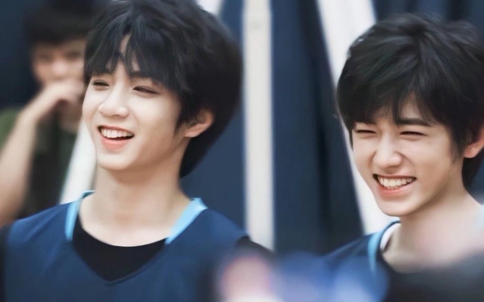 文轩《一块红布》reaction_哔哩哔哩 (゜-゜)つロ 干杯~-bilibili