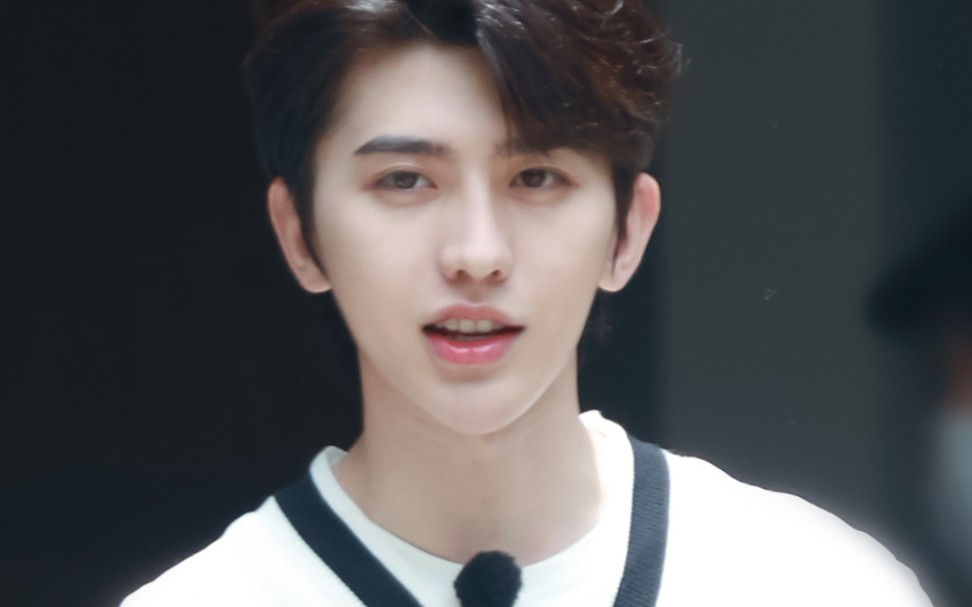 【蔡徐坤】坤坤帅气小合集 欣赏的每一秒都是快乐 各种帅颜,谁能不