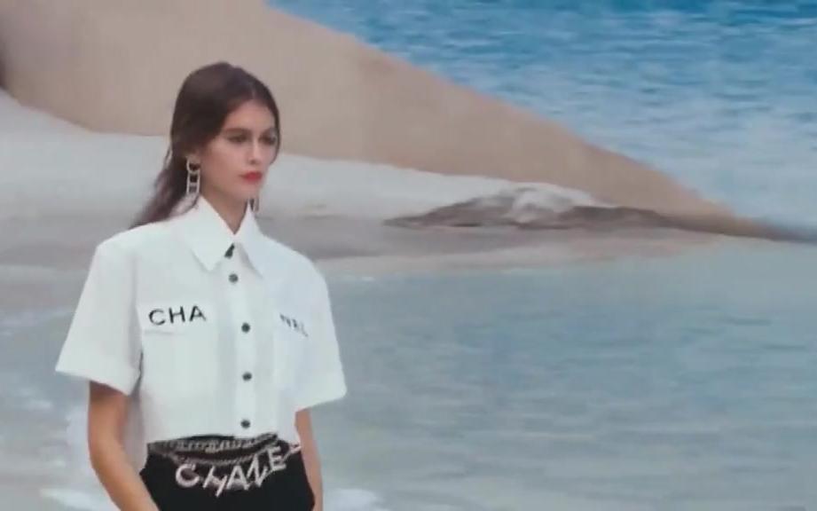 [图]CHANEL-香奈儿 2021 春夏高级成衣走秀，沙滩上走秀还是第一回