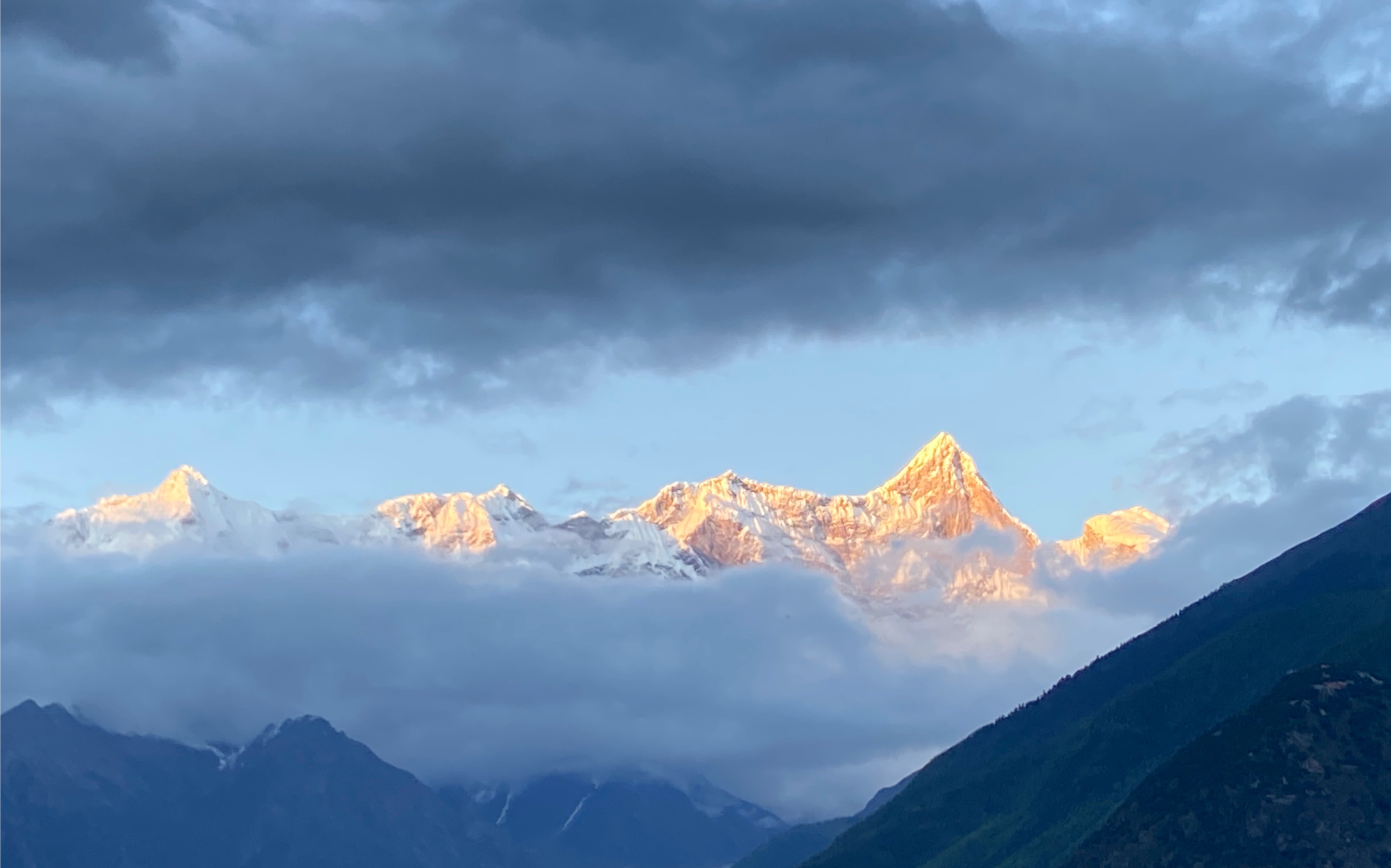 总要去一次西藏吧,bgm响起就出发吧~说不定你也能看到南迦巴瓦峰的