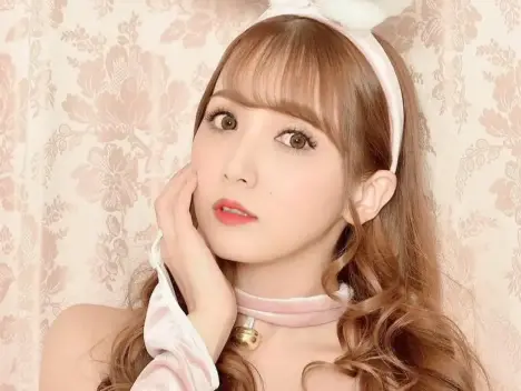 明星档案 第67期 友田彩也香个人资料简介及作品写真图片！