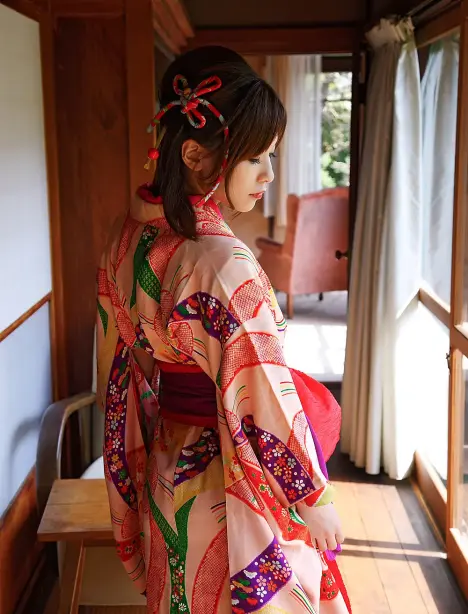 明星档案 第187期 香澄果穗(Kaho Kasumi)个人资料简介及作品写真图片！