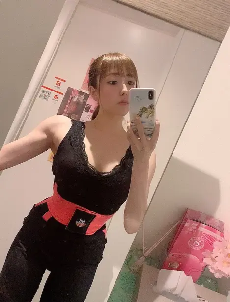 明星档案 第131期 七海缇娜(七海ティナ)个人资料简介及作品写真图片！