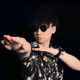 梁给给给Pro