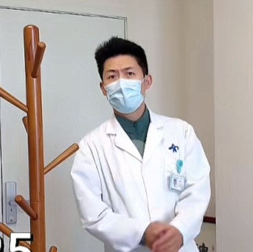 脊柱大夫小李子