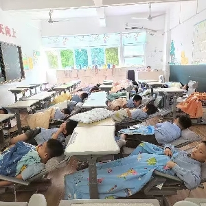 优立思校具