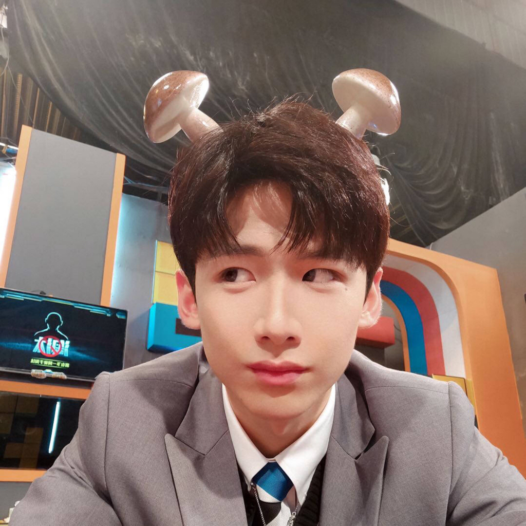 栾堂考古有感栾哥的笑只对堂堂