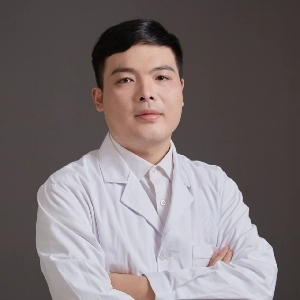 医者正心妇科董大夫