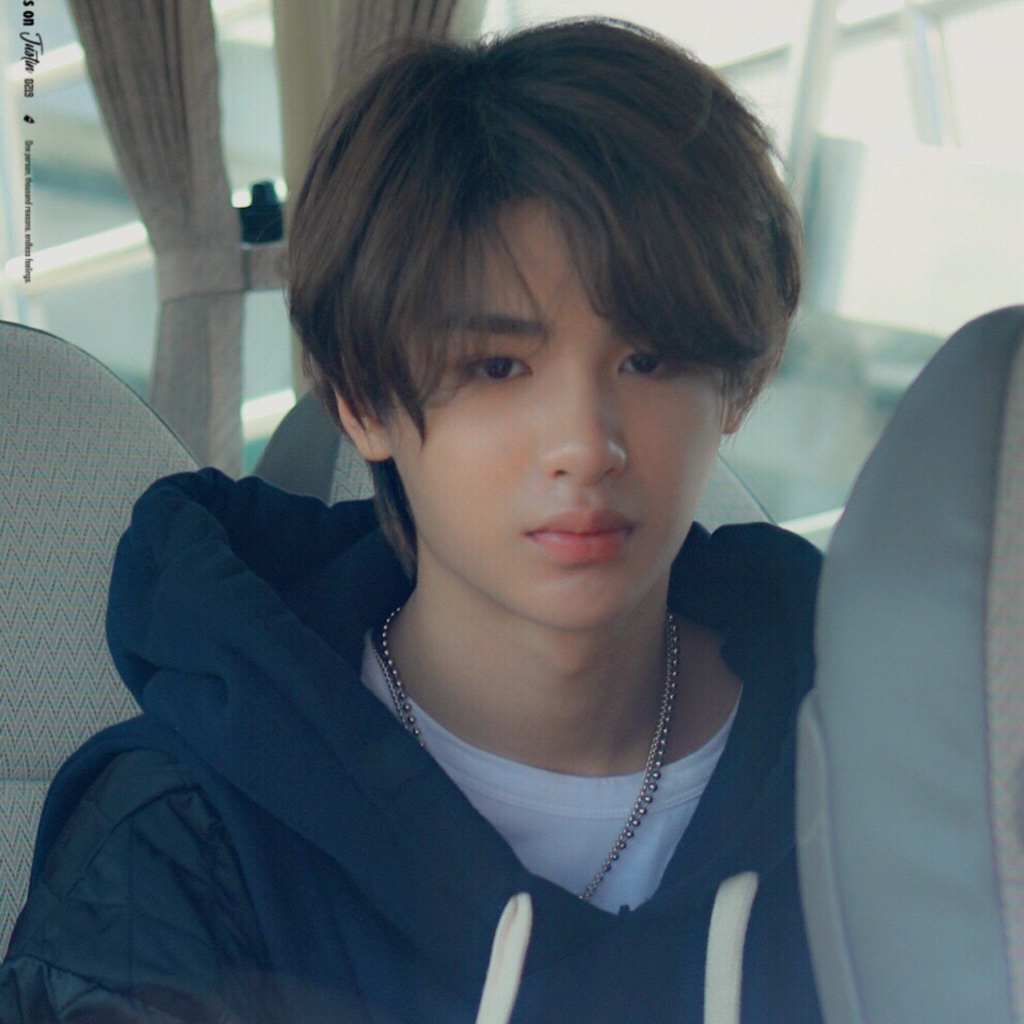 黄明昊justin tin宝乖乖剪指甲啦