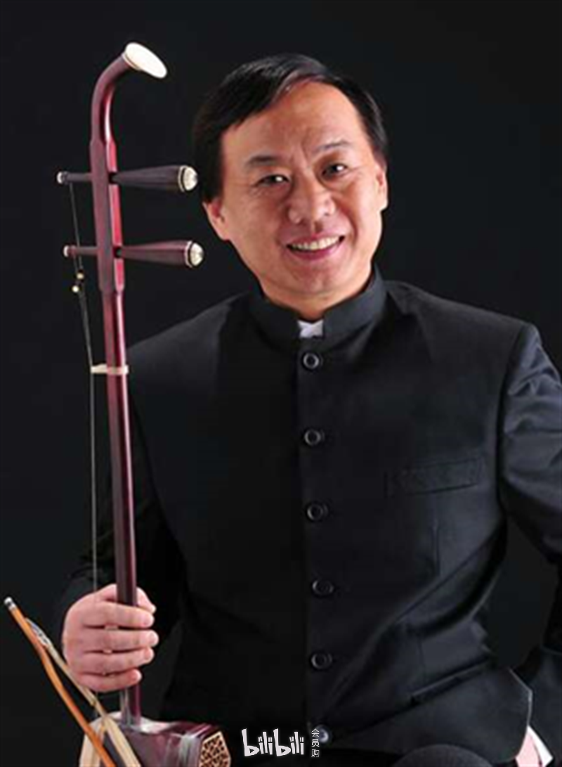 天津歌舞剧院民族乐团笛子声部首席,师从笛子演奏家教育陆金山教授